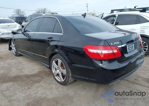 2011 Mercedes-Benz E 350 z USA, uszkodzony, nr VIN WDDHF5GB1BA272288